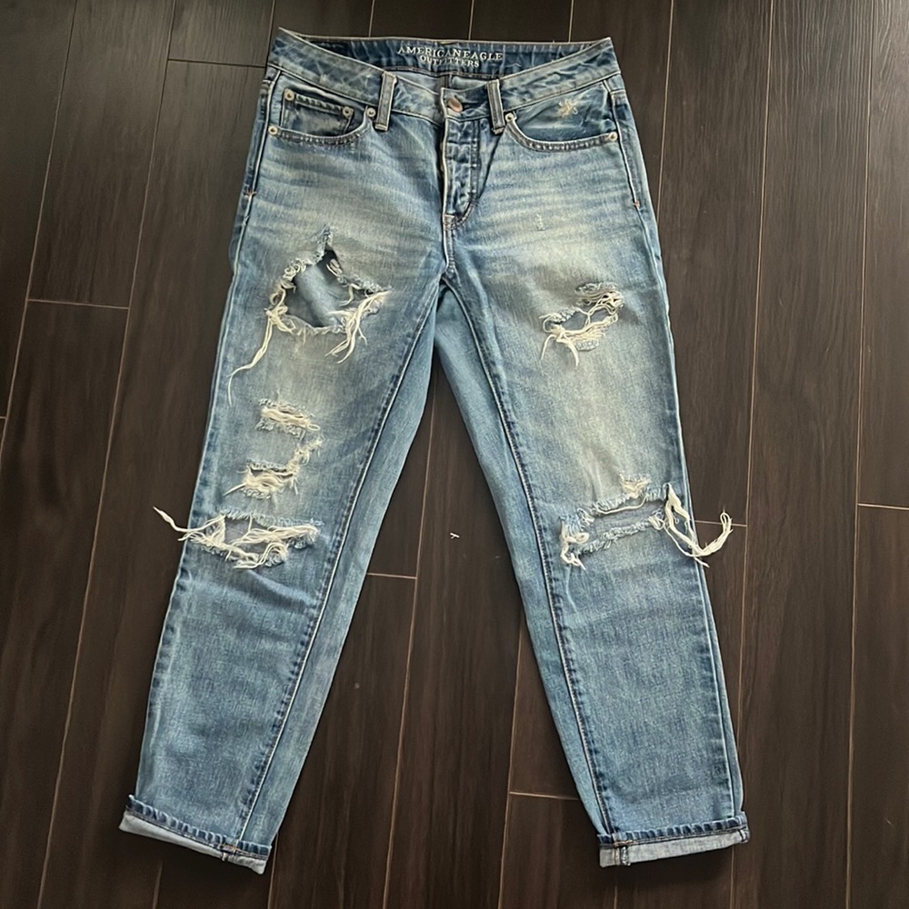 American Eagle Boyfriend Jeans - distressed (mid/rise straight leg)
